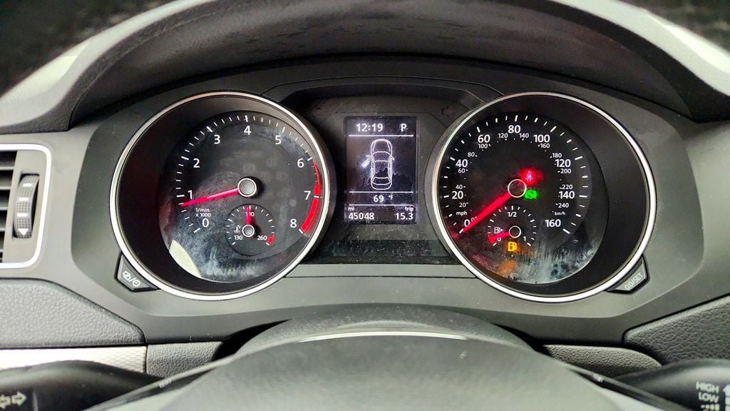 Used 2018 Volkswagen Jetta SE FWD image 15
