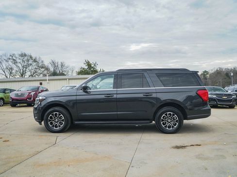 Used 2023 Ford Expedition Max XLT image 35