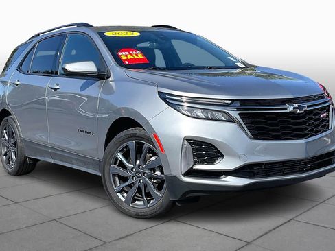 Used 2023 Chevrolet Equinox RS FWD image 3