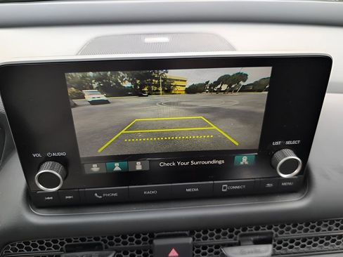 Certified 2025 Honda HR-V Sport image 24