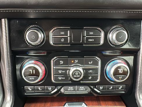 Used 2024 GMC Yukon Denali Ultimate image 20