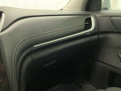 Used 2016 Chevrolet Traverse LT image 19