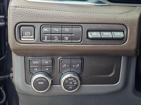 Used 2023 GMC Yukon Denali AWD/4WD image 27
