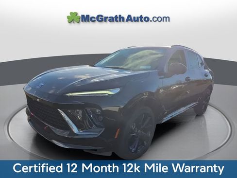 Used 2024 Buick Envision Sport Touring image 2