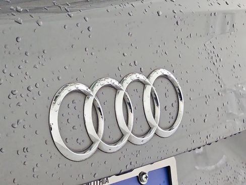 Used 2017 Audi Q7 3.0T Premium Plus w/ Premium Plus Package AWD/4WD image 11