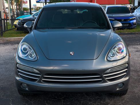 Used 2014 Porsche Cayenne Platinum Edition image 24