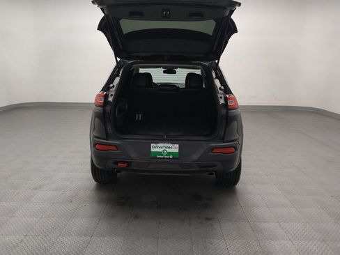 Used 2014 Jeep Cherokee Trailhawk w/ Leather Interior Group AWD/4WD image 29