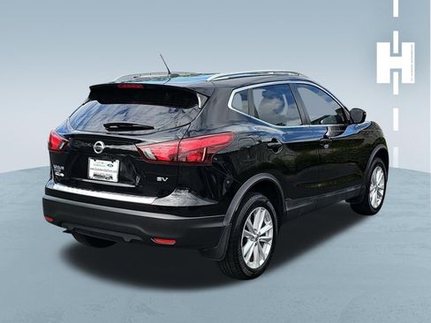 Used 2017 Nissan Rogue Sport SV image 2