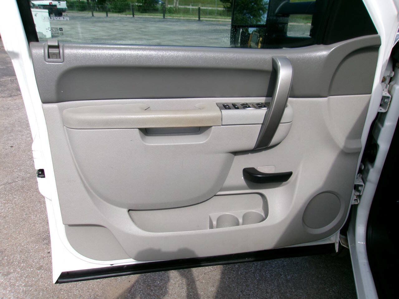 Used 2013 Chevrolet Silverado 2500 W/T AWD/4WD image 17