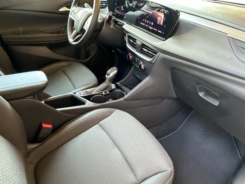 New 2025 Buick Encore GX Preferred image 16