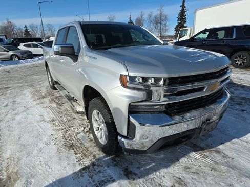 Used 2020 Chevrolet Silverado 1500 LT w/ All-Star Edition image 2