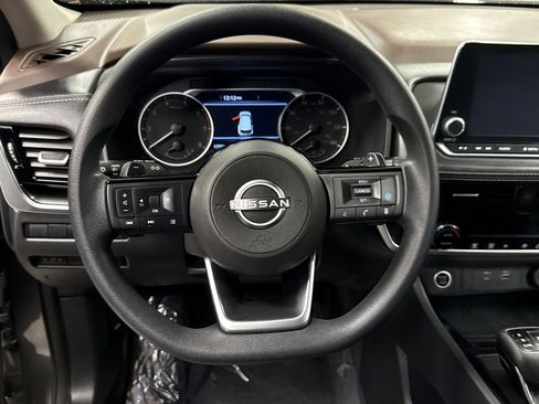 Used 2023 Nissan Rogue SV image 7