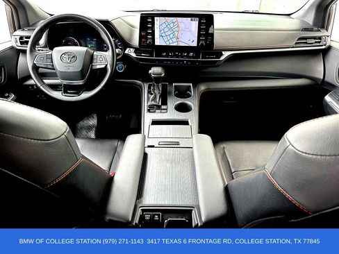 Used 2021 Toyota Sienna XSE FWD image 29