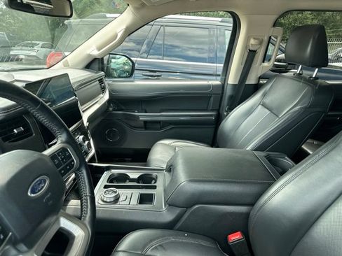 Certified 2024 Ford Expedition XLT RWD image 17