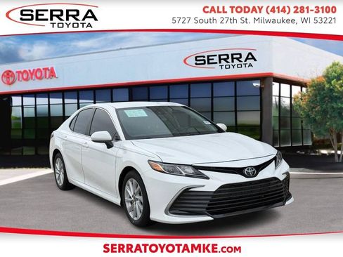 Used 2022 Toyota Camry LE FWD image 1