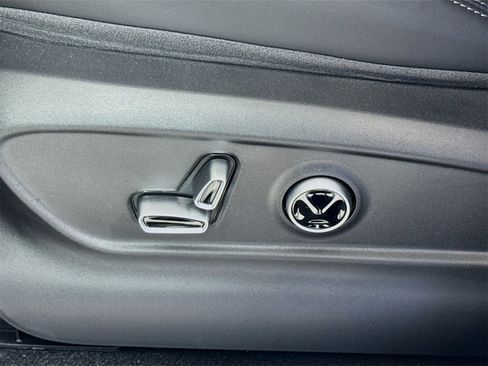 New 2025 Maserati Grecale GT image 20