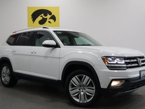 Used 2019 Volkswagen Atlas SEL Premium image 2