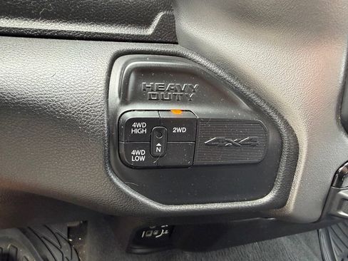 Used 2019 RAM 2500 Big Horn AWD/4WD image 5