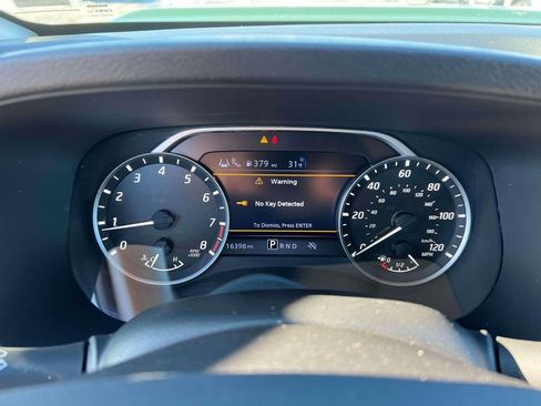 Certified 2024 Nissan Frontier SV w/ SV Convenience Package image 23