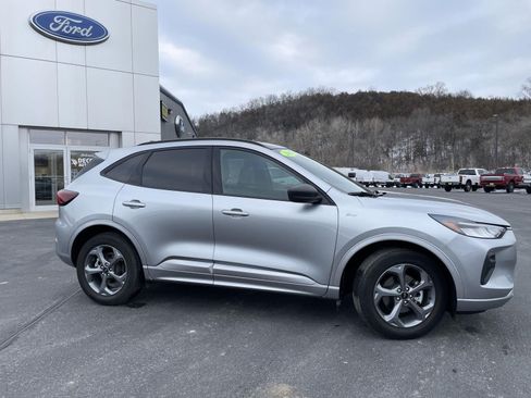 Certified 2023 Ford Escape ST-Line w/ Tech Pack #1 AWD/4WD image 2