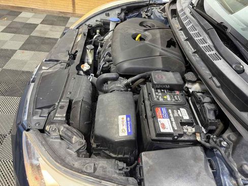Used 2016 Hyundai Elantra Value Edition FWD image 30