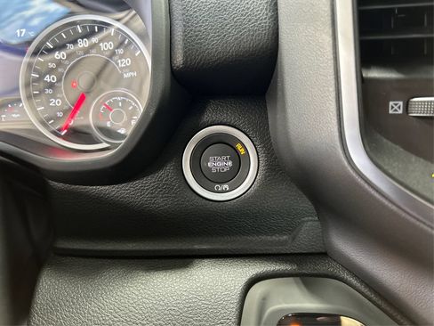 Used 2026 RAM 1500 Express AWD/4WD image 27