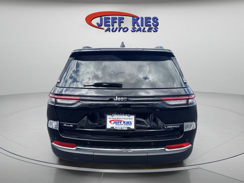 Used 2022 Jeep Grand Cherokee Limited AWD/4WD image 6