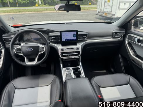 Used 2022 Ford Explorer XLT w/ Equipment Group 202A AWD/4WD image 13