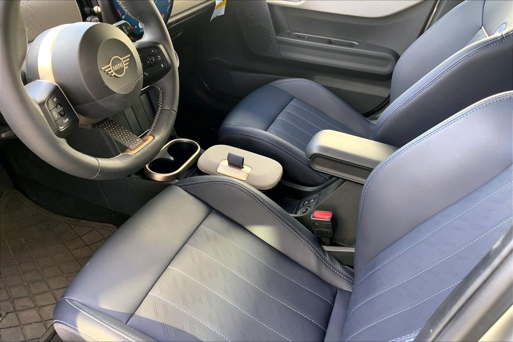 Certified 2025 MINI Cooper S FWD image 19
