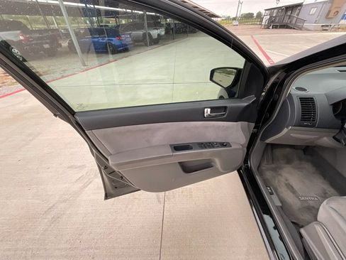 Used 2008 Nissan Sentra 2.0 S FWD image 11