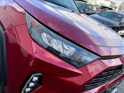 Used 2022 Toyota RAV4 LE image 27