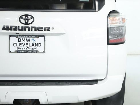 Used 2019 Toyota 4Runner SR5 Premium AWD/4WD image 48