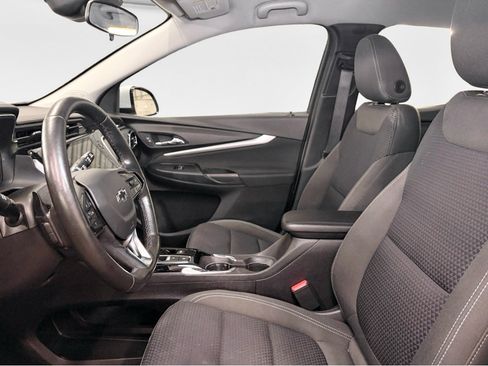 Used 2023 Chevrolet Bolt EUV LT w/ Comfort Package FWD image 17
