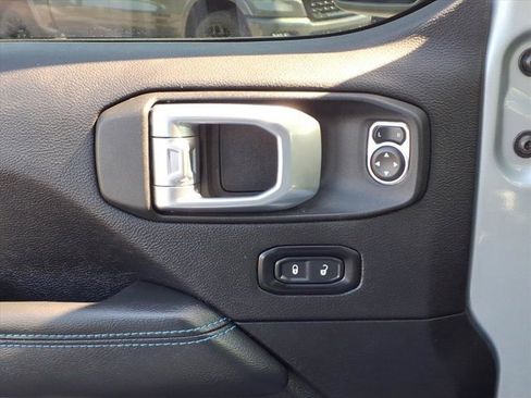 Used 2023 Jeep Wrangler Unlimited Rubicon 4xe w/ Steel Bumper Group image 23