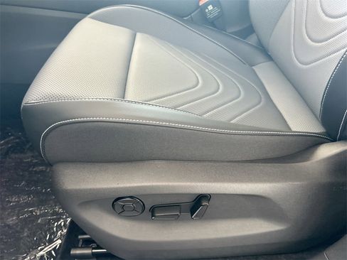 New 2026 Volkswagen Tiguan SE R-Line image 12