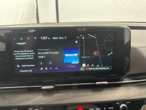 Used 2024 Kia Carnival EX image 29