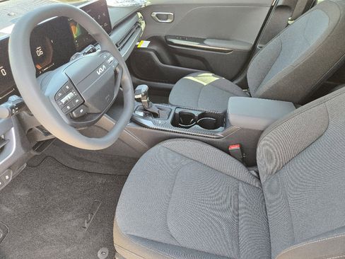 New 2026 Kia K4 LXS image 9