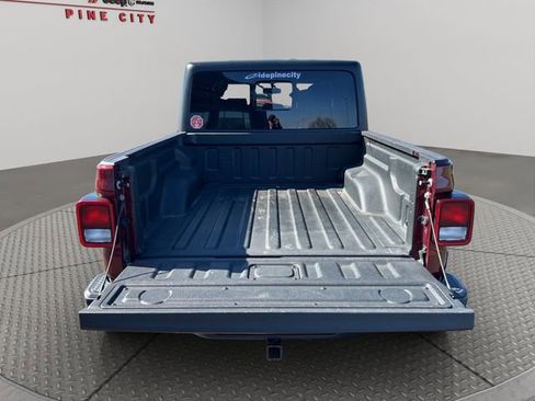 Used 2022 Jeep Gladiator Sport AWD/4WD image 24