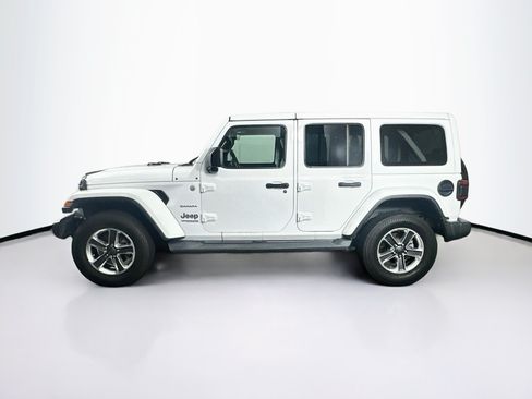 Used 2018 Jeep Wrangler Unlimited Sahara w/ Dual Top Group AWD/4WD image 4
