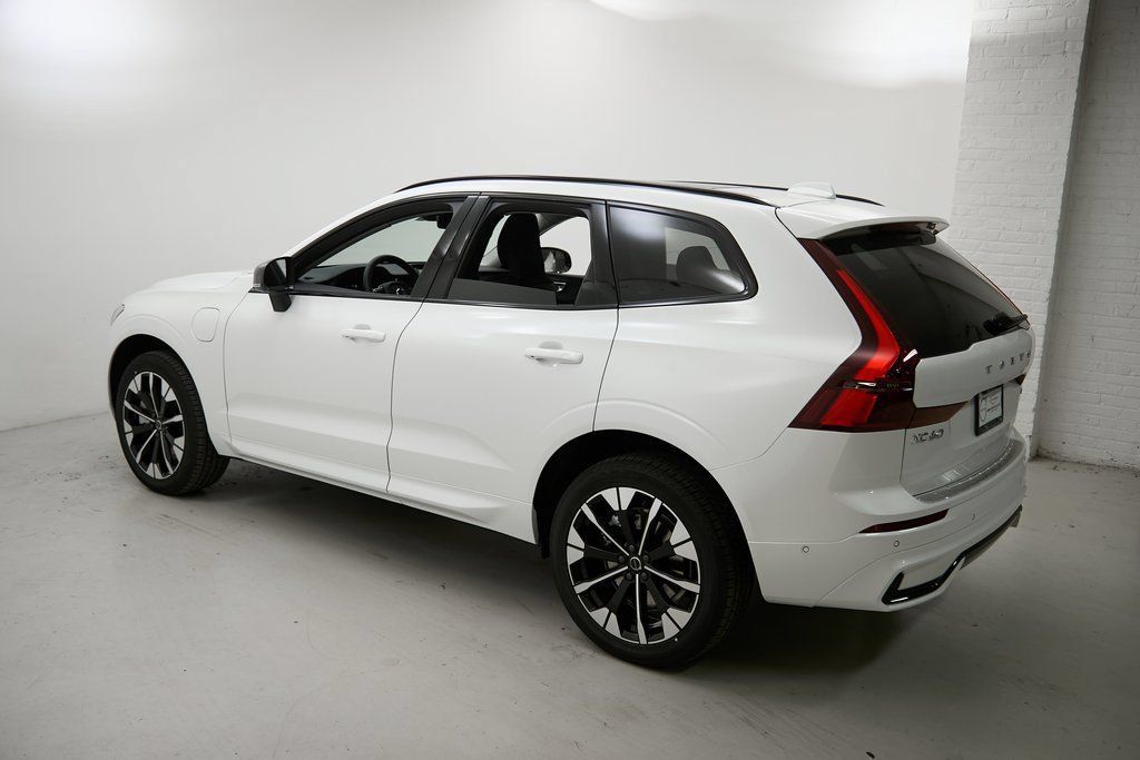 New 2026 Volvo XC60 T8 Plus w/ Climate Package AWD/4WD image 7