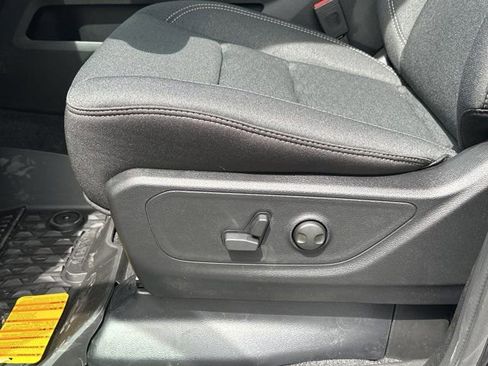 New 2026 RAM 1500 4x4 Crew Cab image 10
