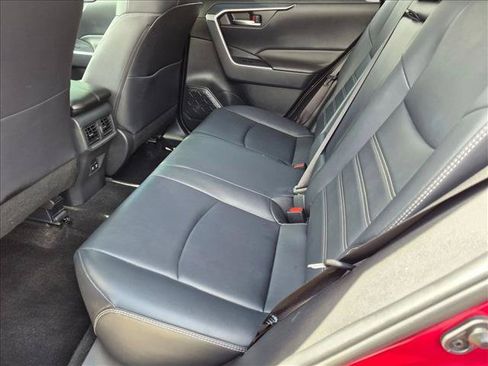 Used 2019 Toyota RAV4 XLE Premium FWD image 17