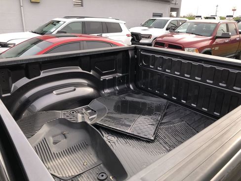 Used 2022 RAM 1500 Big Horn image 9