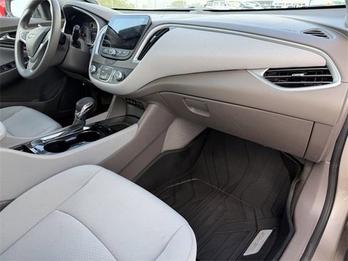 Used 2022 Chevrolet Malibu LS image 10