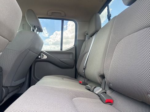 Used 2020 Nissan Frontier SV w/ Midnight Edition Floor Mats image 38