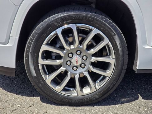 Certified 2023 GMC Acadia Denali w/ Denali Technology Package AWD/4WD image 28
