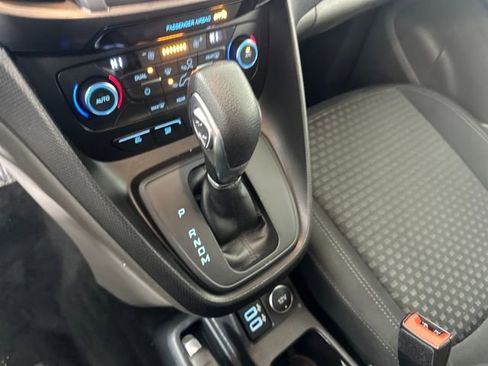 Used 2020 Ford Transit Connect XLT image 20