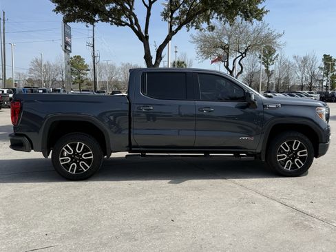 Used 2021 GMC Sierra 1500 AT4 w/ AT4 Preferred Package image 3