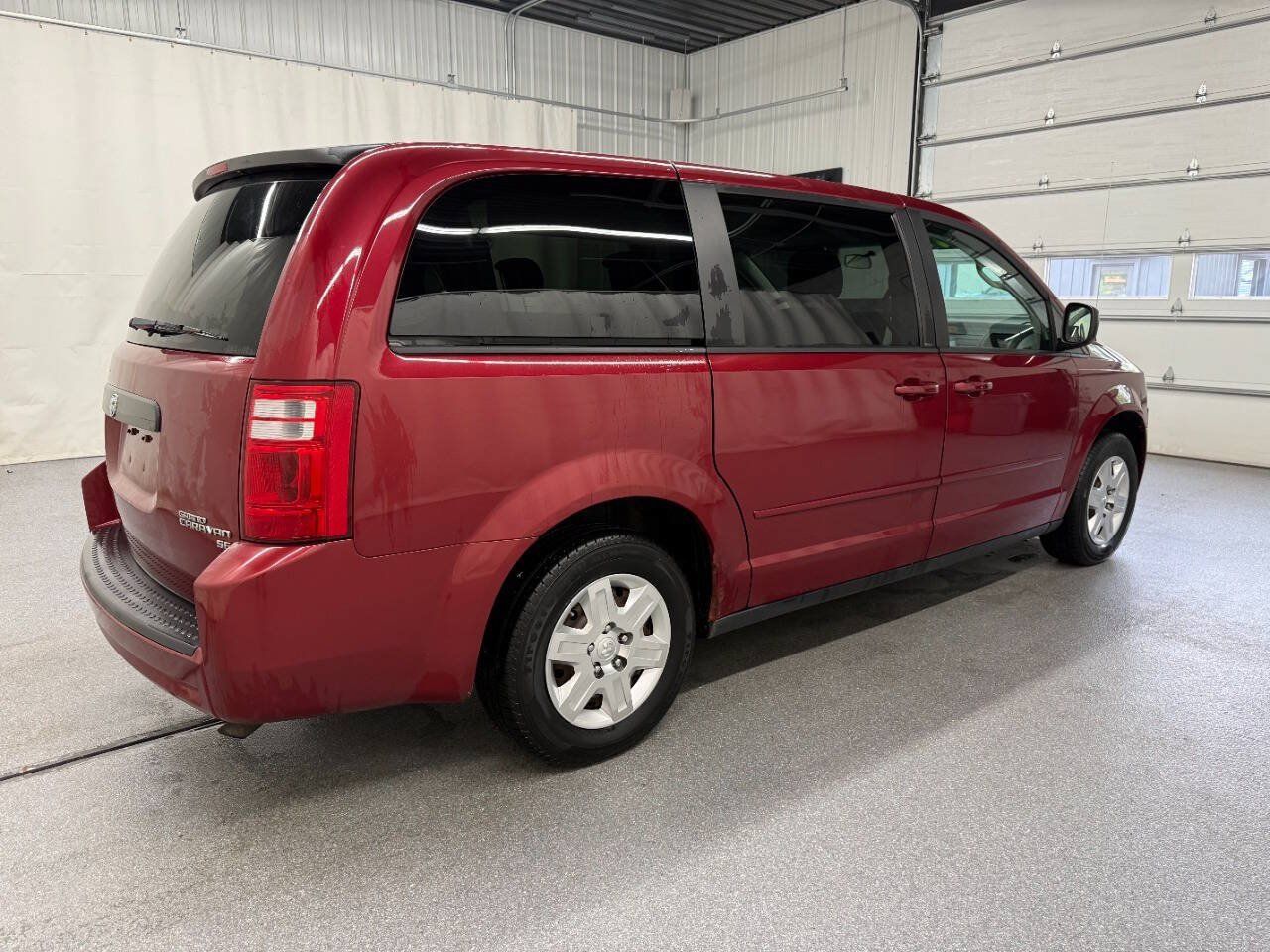 Used 2010 Dodge Grand Caravan SE FWD image 4