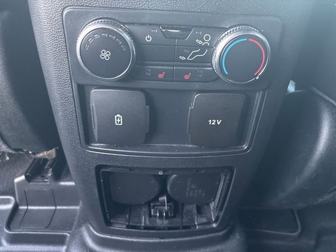 Used 2022 Ford Explorer Limited RWD image 19